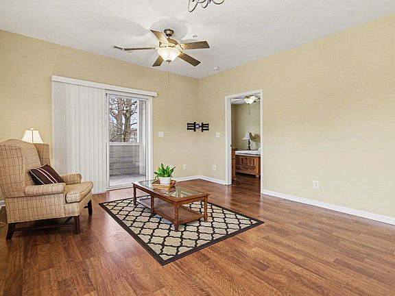 4th image of 4104 Pinehurst Circle #2-I