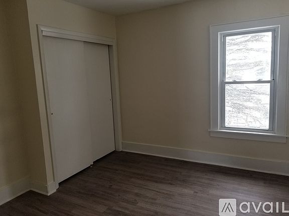 3rd image of 125 Hutchinson Ave #125