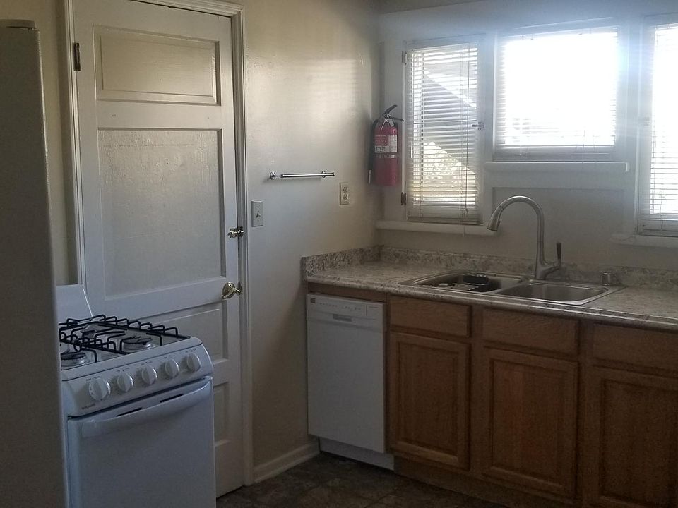 2nd image of 577 N Holliston Ave