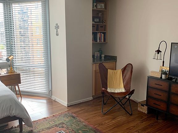 4th image of 21 W Goethe St APT 11E