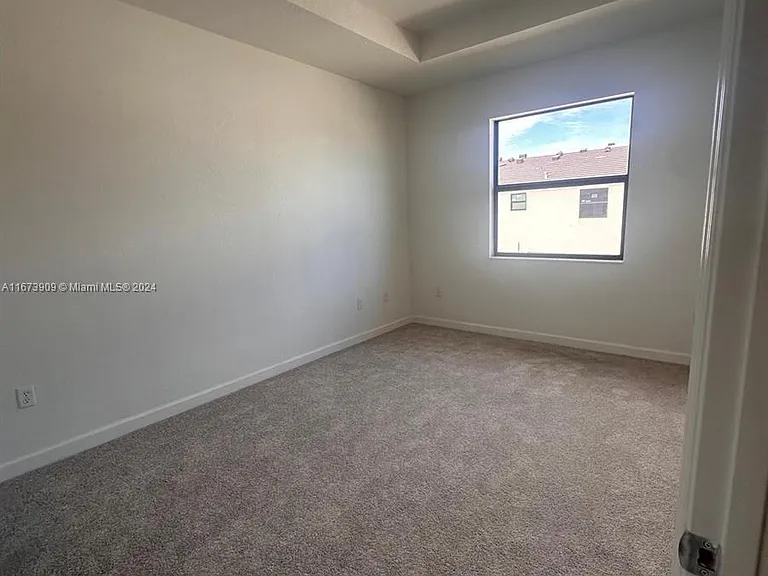 23022 SW 130th Ave — Photo 11