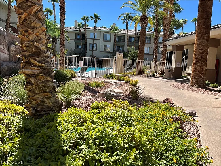 7159 S Durango Dr #204 — Photo 32