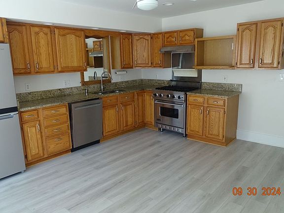 2nd image of 14 York St