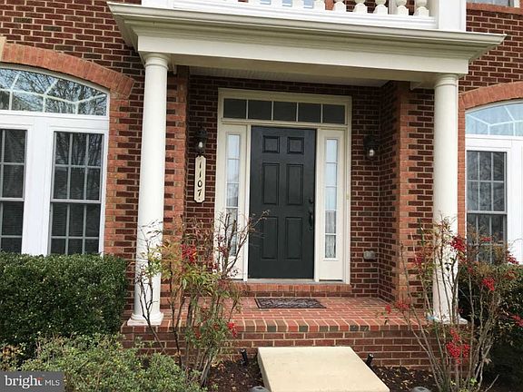 4th image of 1107 Downman Pl