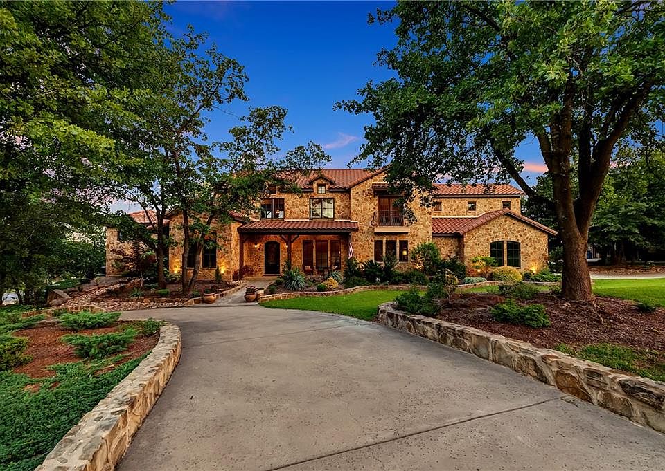 1st image of 1501 Oaklawn Ct