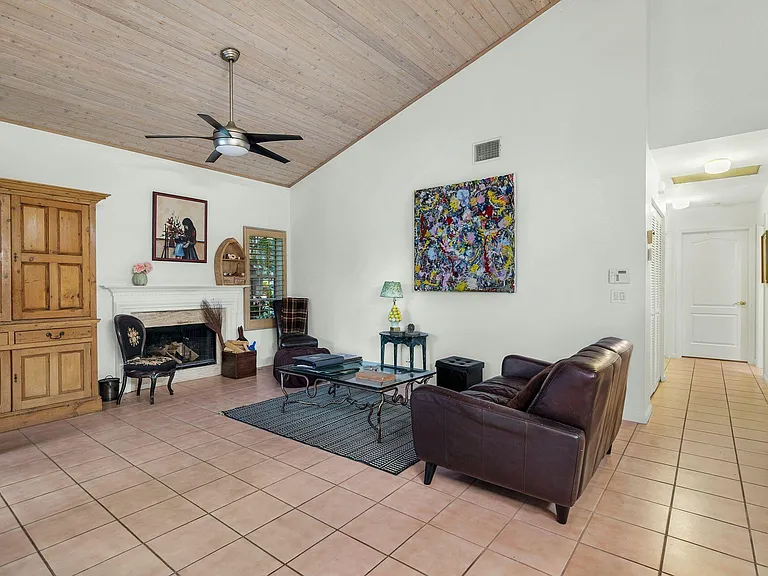 9358 Heathridge Dr — Photo 5