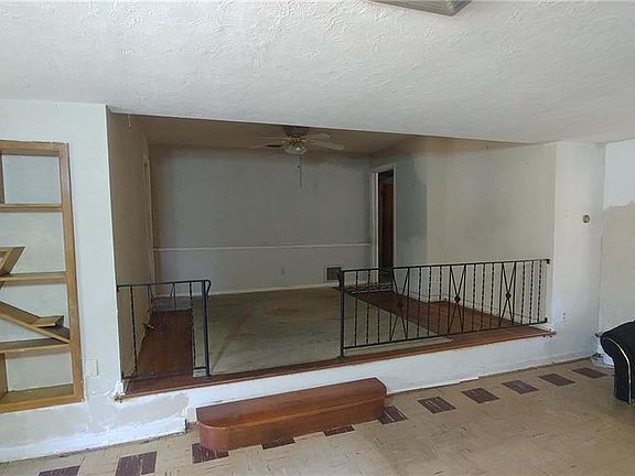 4th image of 309 Carey Pl