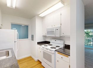 521 Alameda Del Prado APT 221, Novato, CA 94949