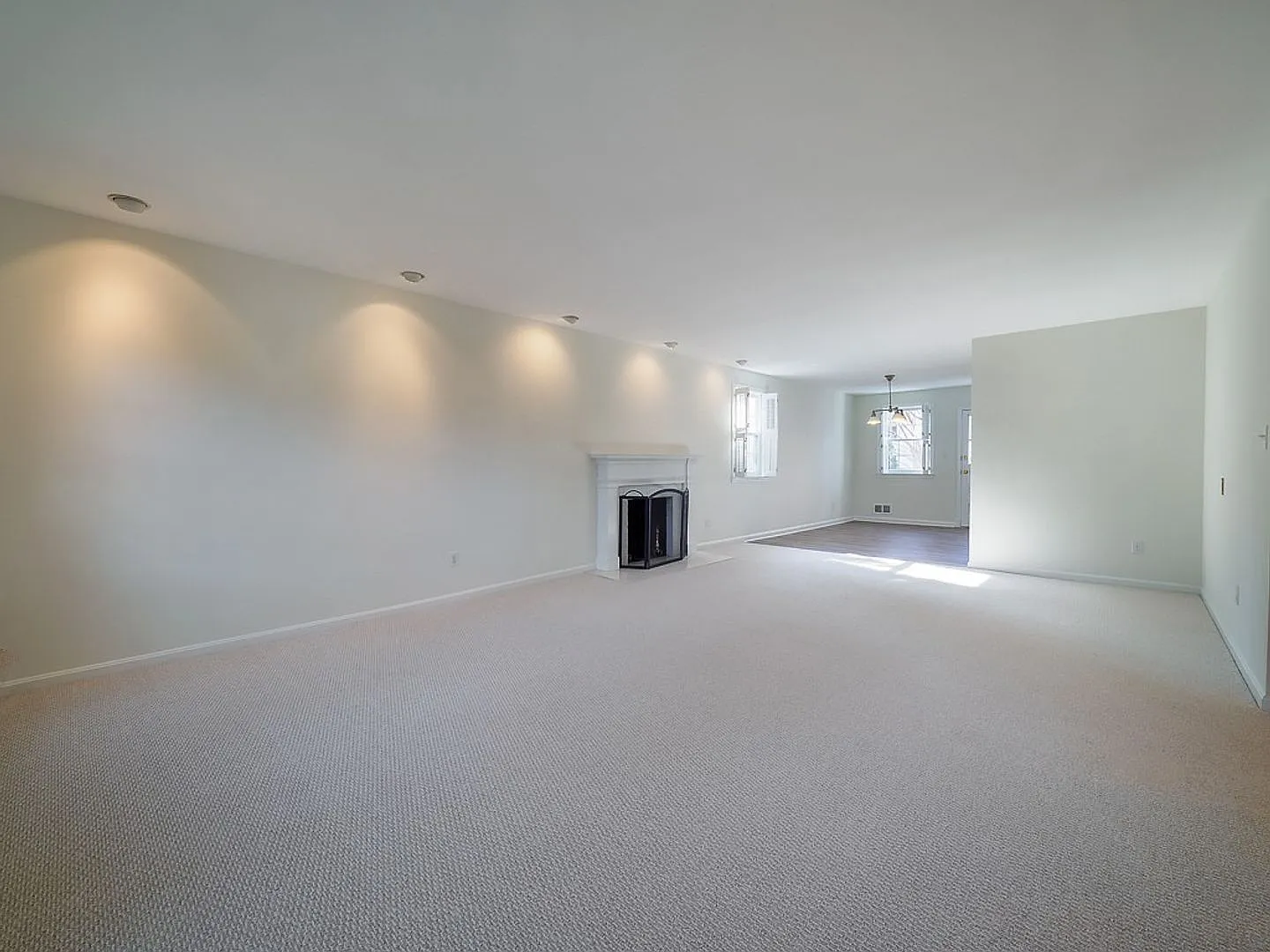 Expanded 4BR/3BA Home in Rock Creek Forest, Chevy Chase! Early September Move-In! — Photo 3
