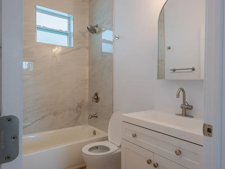 2401 10th Ave S #1 — Photo 17