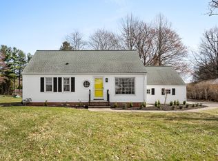 5205 Harper Rd, Solon, OH 44139