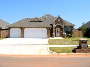 1405 NW 13th Pl, Moore, OK 73160