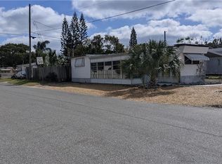 2142 Orange Dr, Holiday, FL 34691