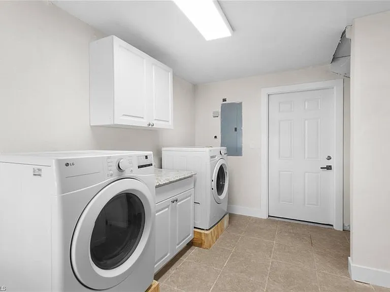 1284 Rainbow Ct — Photo 4
