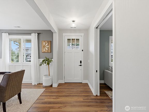 3rd image of 32721 NE 52nd Street