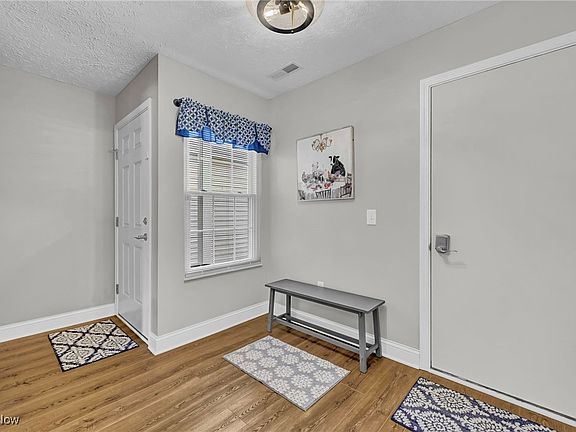 2nd image of 6715 N Ivy Ln