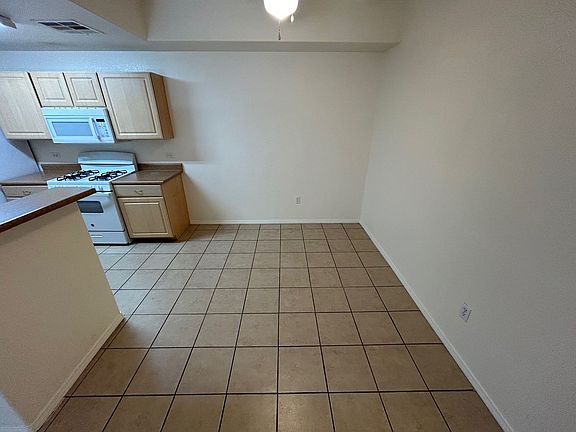 3rd image of 8250 N Grand Canyon Dr Unit 1122