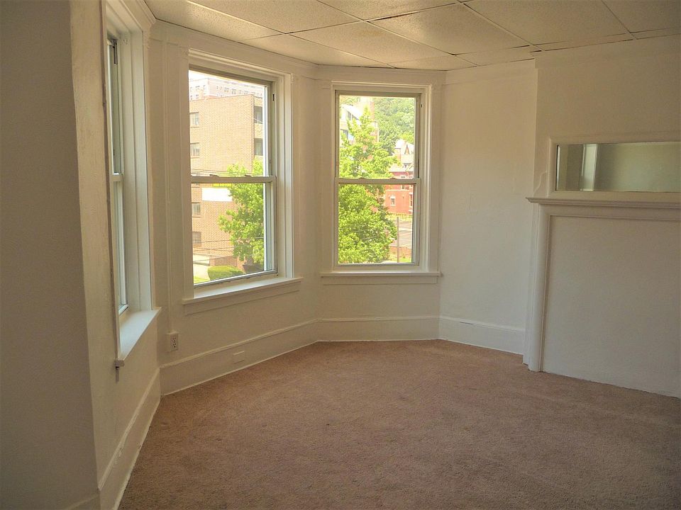 2nd image of 222 N Craig St