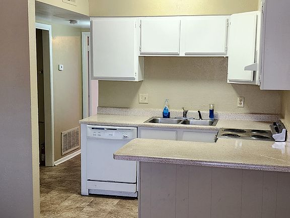 5th image of 4320 Belvedere St APT 2