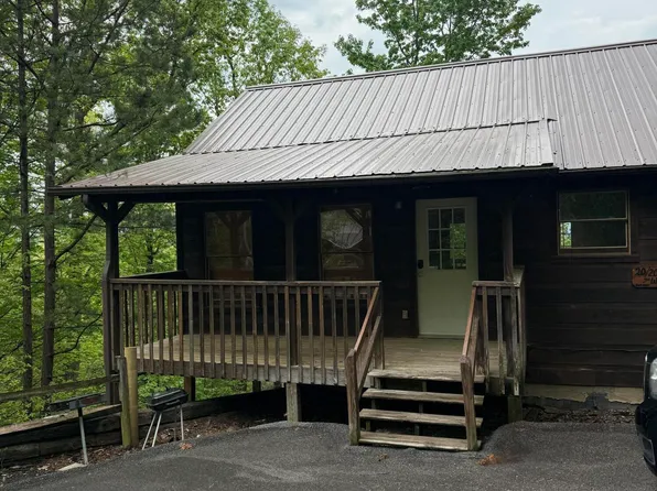 2020 Regans Ridge Way, Sevierville, TN 37876