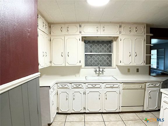 3rd image of 2101 E Mesquite Ln