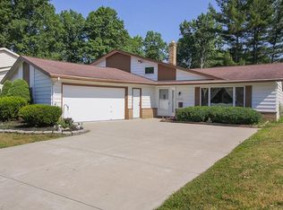 26748 Leenders Ln, North Olmsted, OH