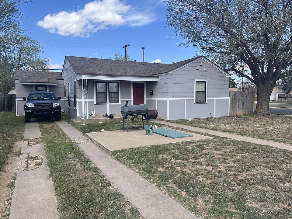 2504 30th St, Lubbock, TX 79410 | Zillow