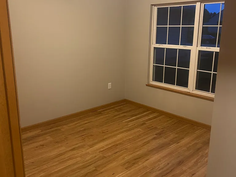 406 W Pine St — Photo 5