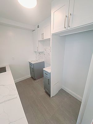5th image of 6739 Clyde St
