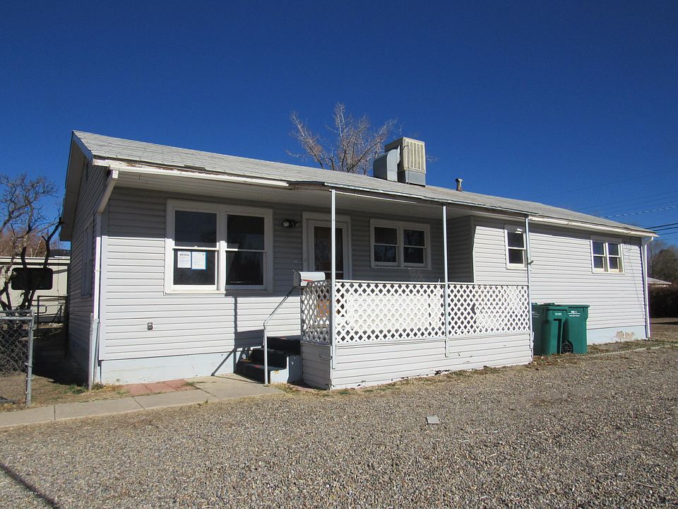 1st image of 906 N Orchard Ave