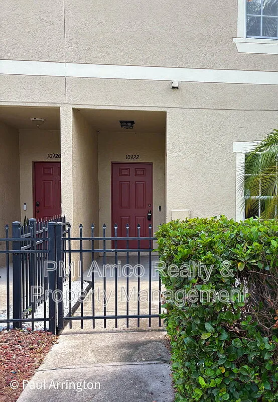 2 bed, 2.5 bath, 1340 sqft, $1,750 — Photo 2