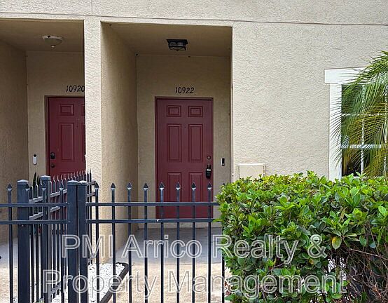 2nd image of 10922 Winter Crest Dr