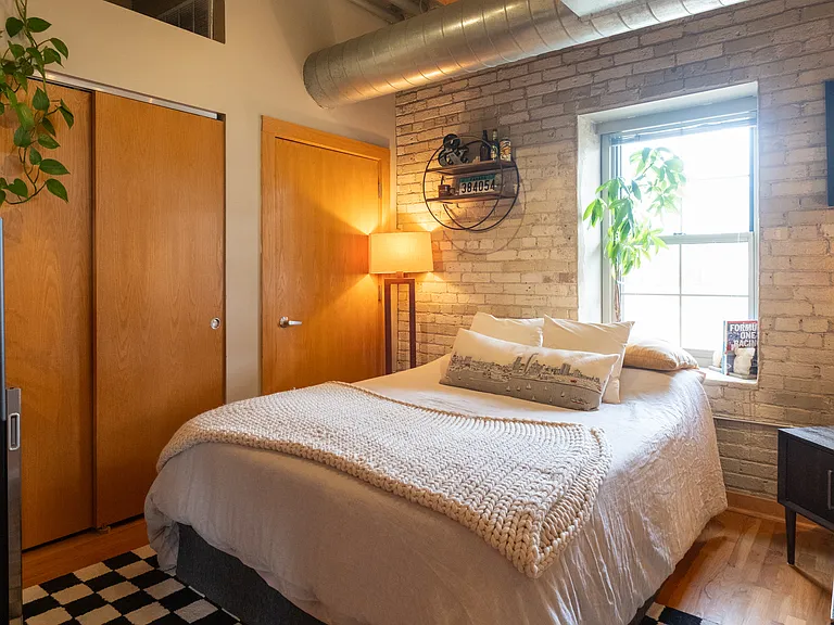 413 N 2nd St #310 — Photo 9