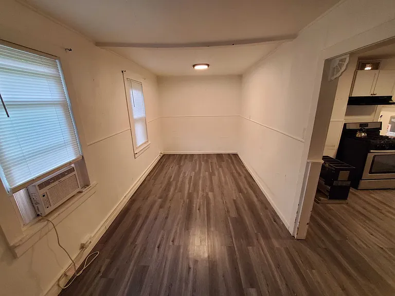 4205 Albany St — Photo 5