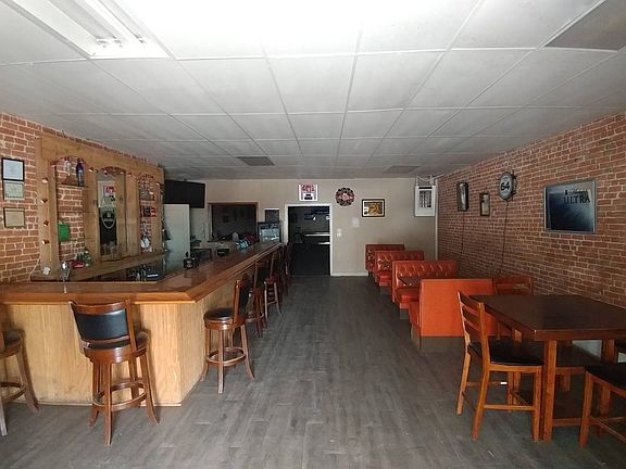 2nd image of 106 S Main St