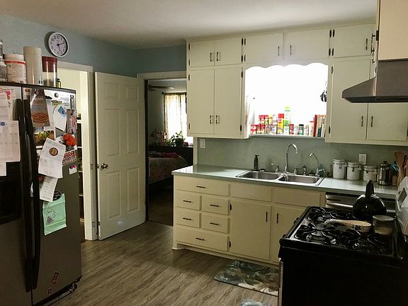 4th image of 3714 N Jackson Ave