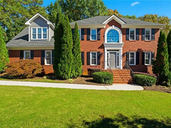 1468 Bristolwood Ct SW, Lilburn, GA 30047