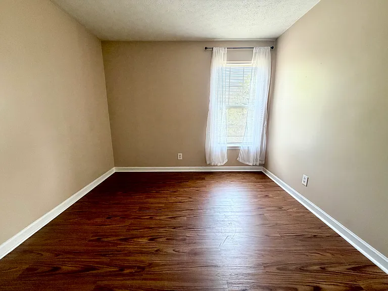 Scenic Valley Apartment Homes — Photo 7