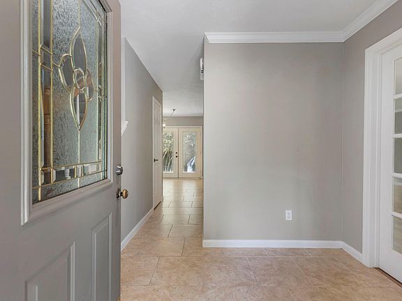 3rd image of 183 S Rushwing Cir