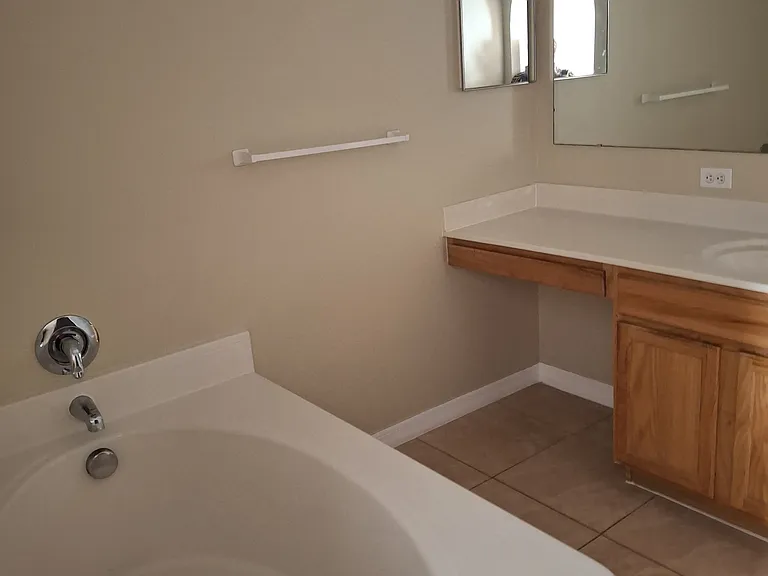 1701 Anchorage St NW — Photo 12
