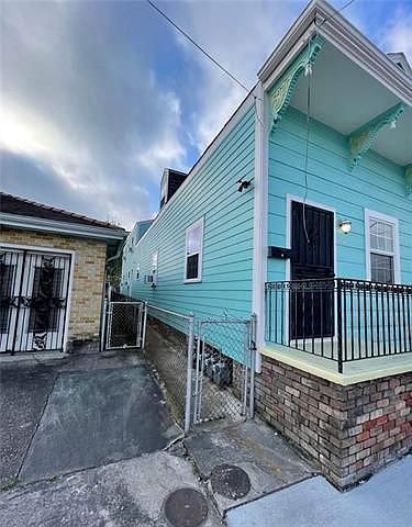 1st image of 1622 N Prieur St