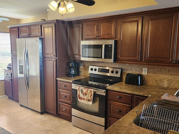 3rd image of 6290 Bahia Del Mar Cir APT 3