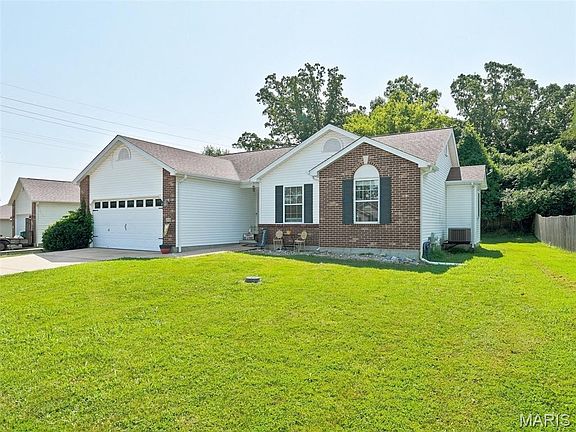 2nd image of 498 Pevely Heights Dr