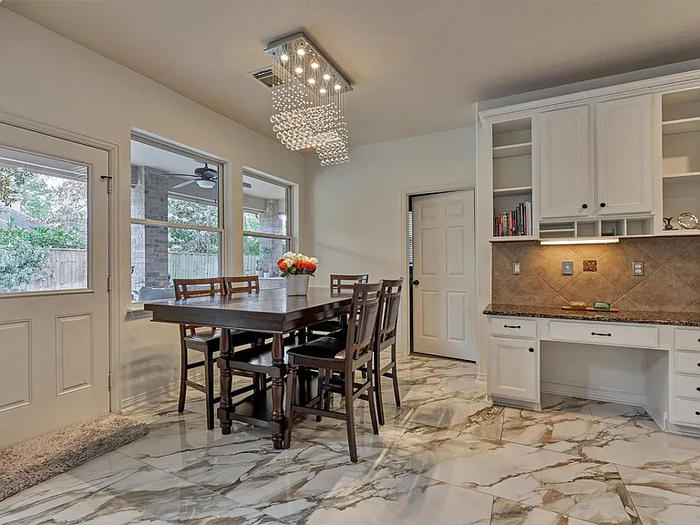18 Wyckham Cir — Photo 15