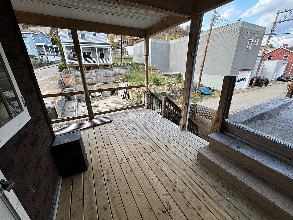 143 Howard St #2