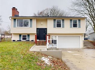 1545 Whitehall Dr, Mogadore, OH 44260