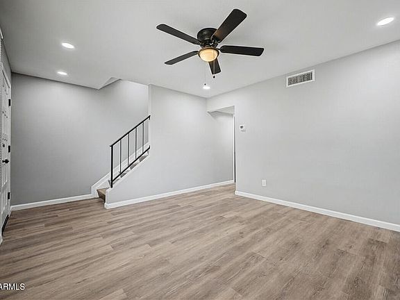 3rd image of 3847 S MILL Avenue