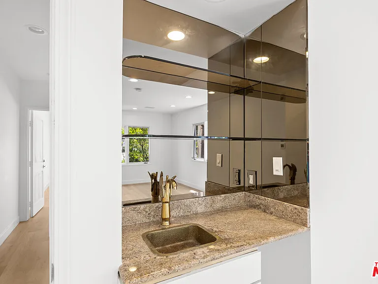 244 S Almont Dr — Photo 15