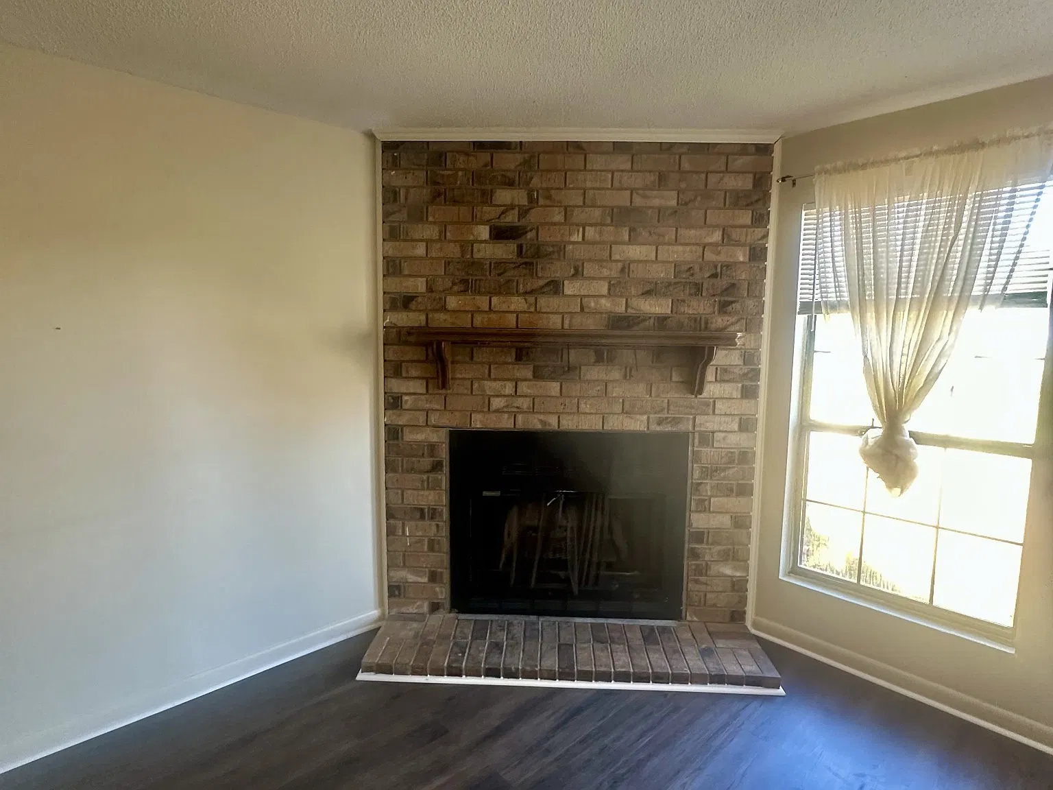 2 bed, 1.5 bath, 1065 sqft, $1,195 — Photo 2