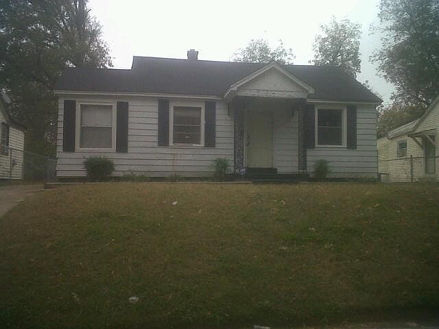 2nd image of 786 Carson St